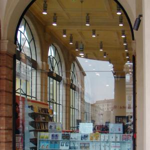 Feltrinelli Vetrina 5